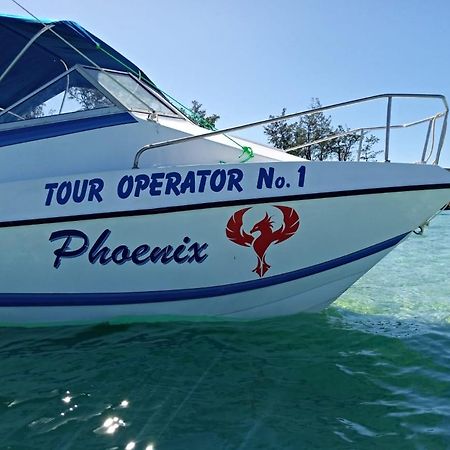 Dolphin Dhow Beach Safaris Віланкулуш Екстер'єр фото