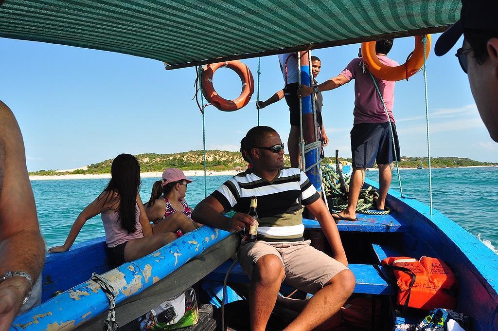 Dolphin Dhow Beach Safaris Віланкулуш Екстер'єр фото